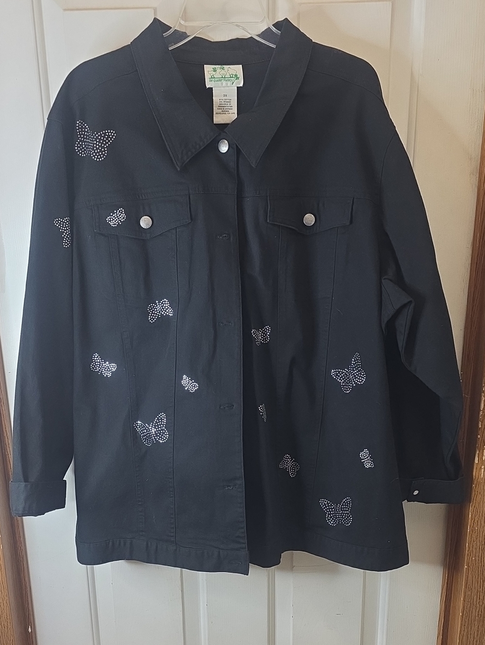 Quacker Factory Black Top with Duck Logo